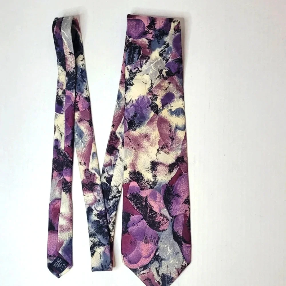 ELIZABETH NELL CRAVETTE Men's Necktie